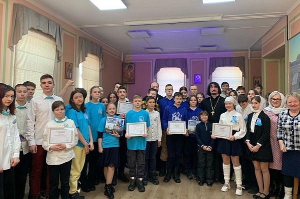 Воспитанники воскресных школ Сосенского приняли участие в интеллектуальном турнире «Своя игра»